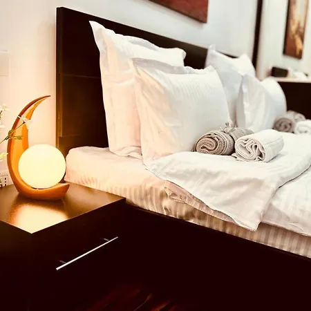 Apartment 3 Unirii Square Alba Iulia 75 *