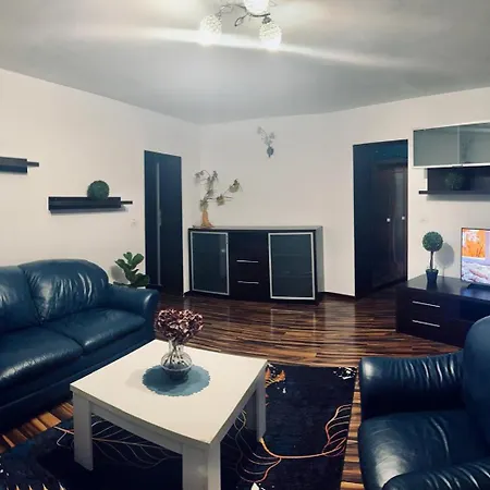 3 Unirii Square Alba Iulia 75 Apartment *