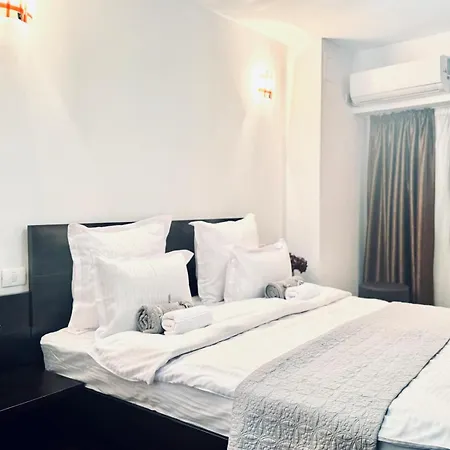 3 Unirii Square Alba Iulia 75 *