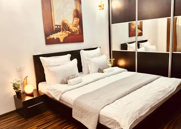 3 Unirii Square Alba Iulia 75 Апартаменты *