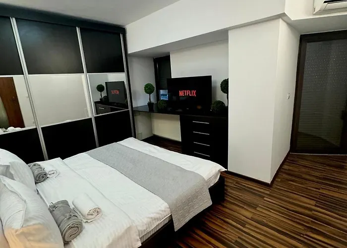 3 Unirii Square Alba Iulia 75 Апартаменти *