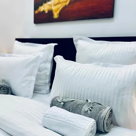 3 Unirii Square Alba Iulia 75 *